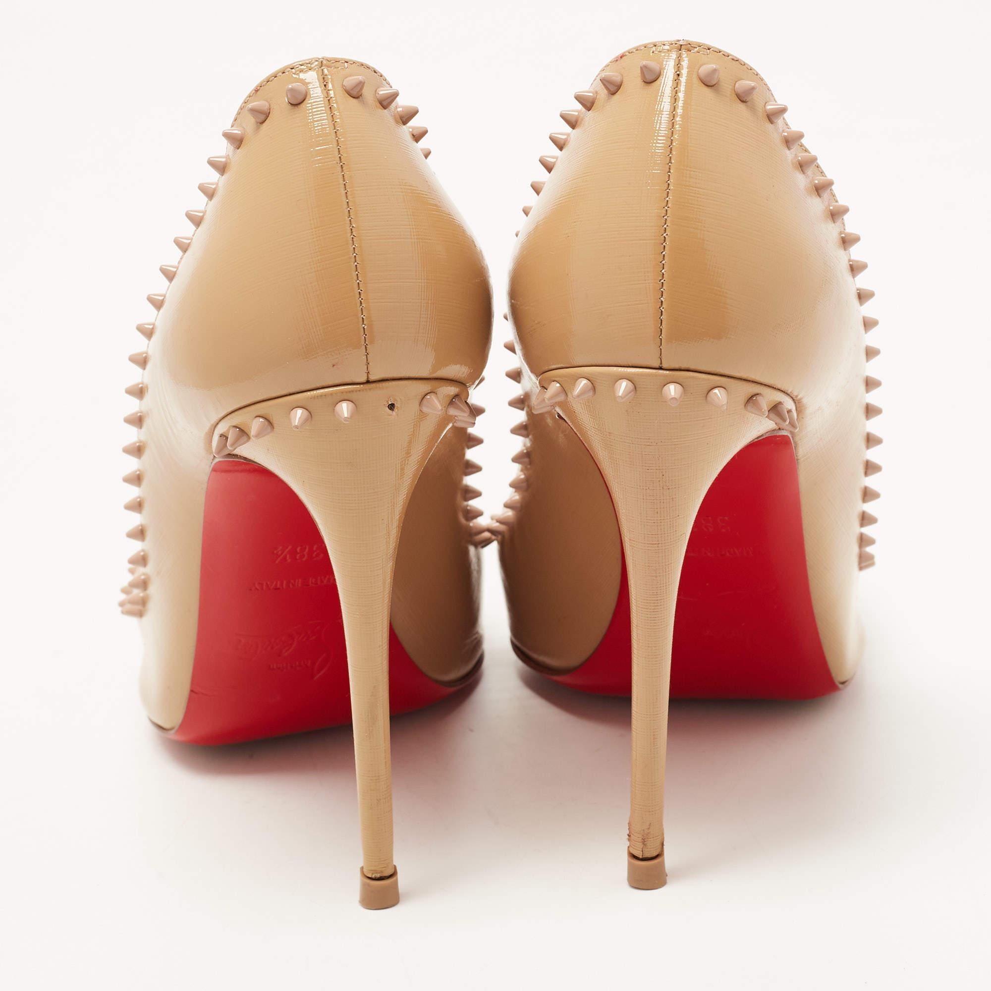 Christian Louboutin Beige Patent Leather Anjalina Spike Pointed Toe Pumps Size 3 For Sale 5