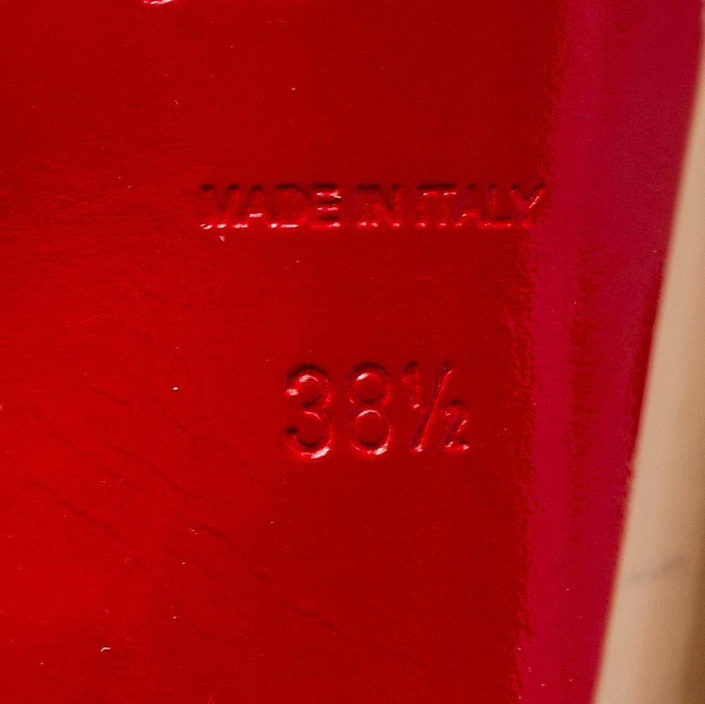 Christian Louboutin Beige Patent Leather Bianca Platform Pumps Size 38.5 For Sale 3