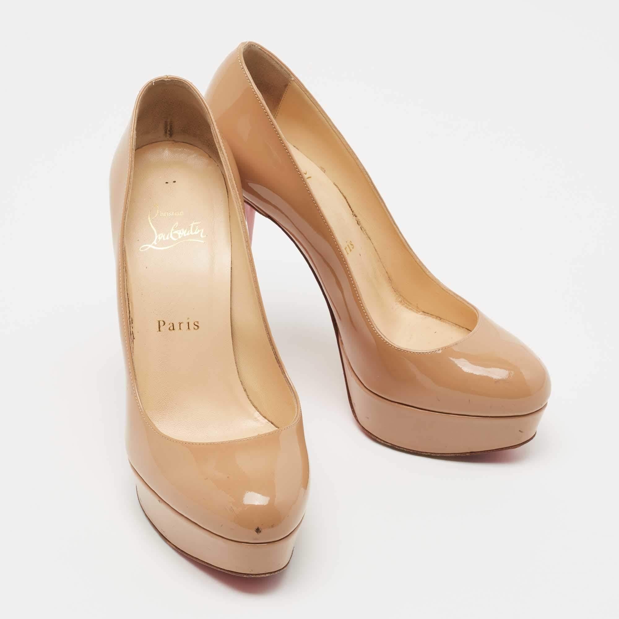 Women's Christian Louboutin Beige Patent Leather Bianca Pumps Size 37