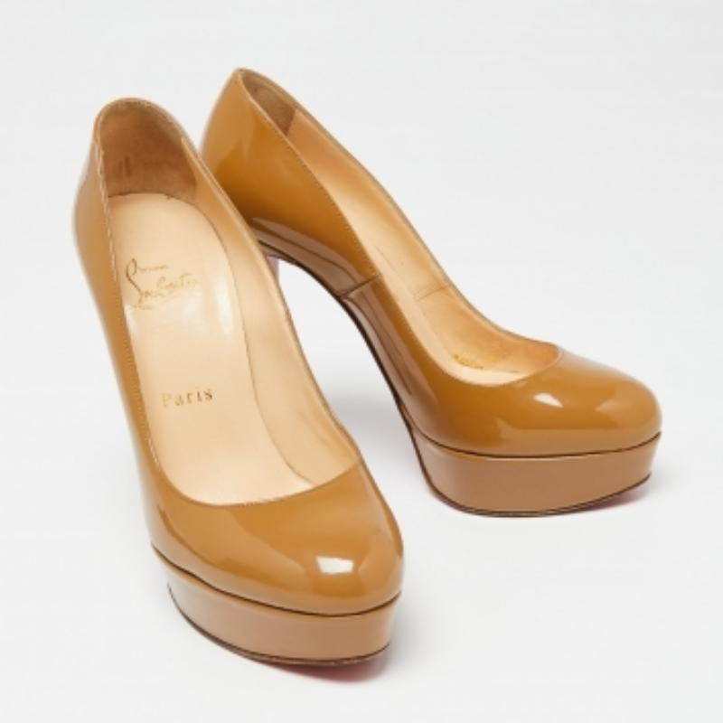 De las mujeres Christian Louboutin Bombas de charol beige Bianca Talla 37 en venta