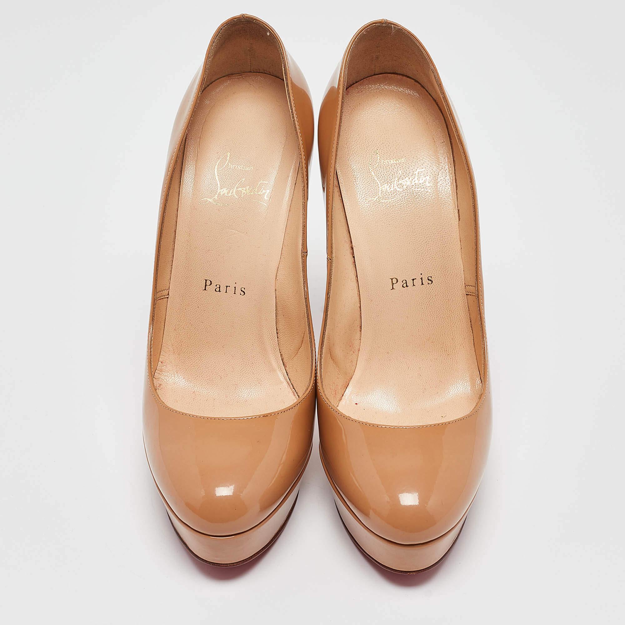 Beige Christian Louboutin Pumps Bianca in pelle verniciata beige misura 38