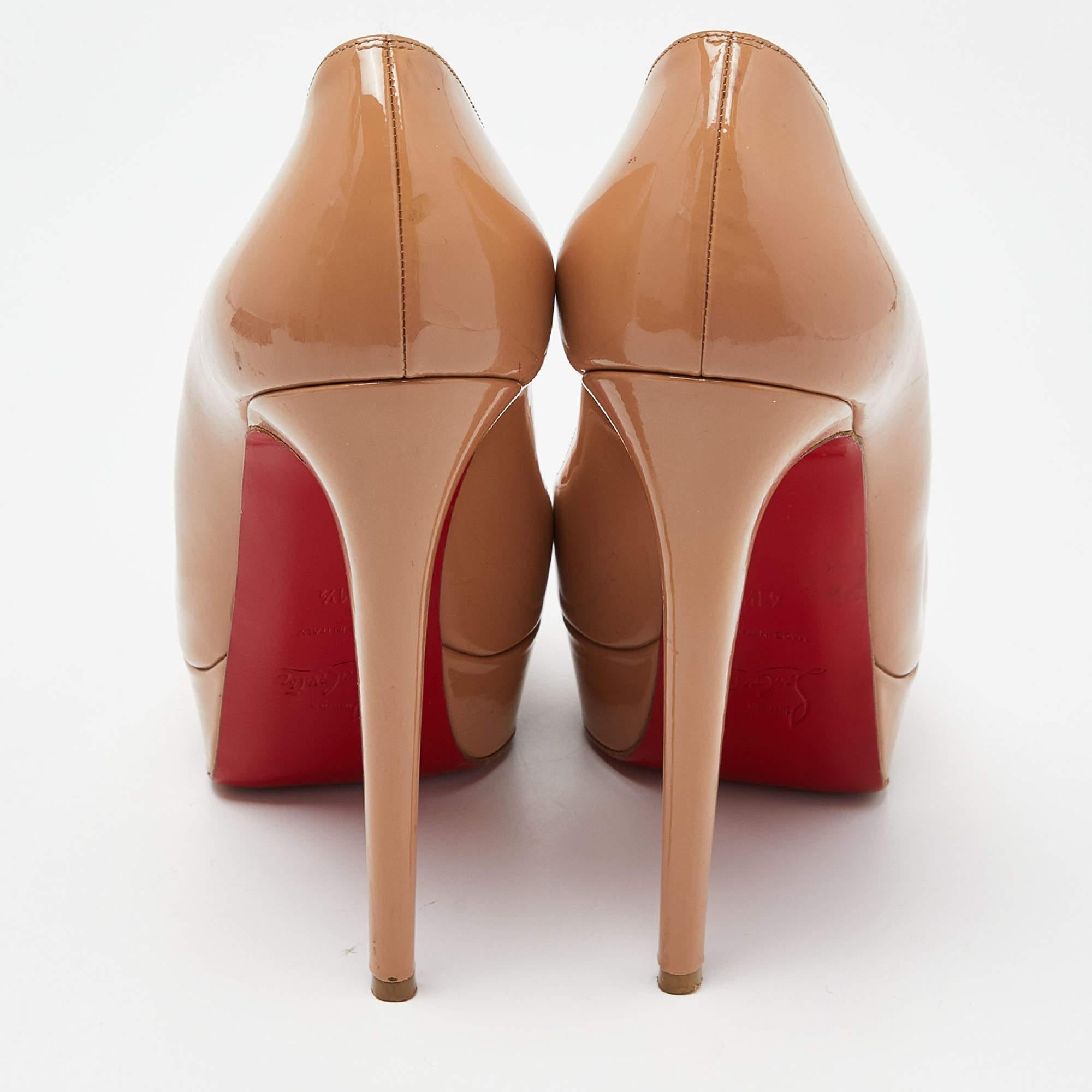 Donna Christian Louboutin Pumps Bianca in pelle verniciata beige misura 41.5