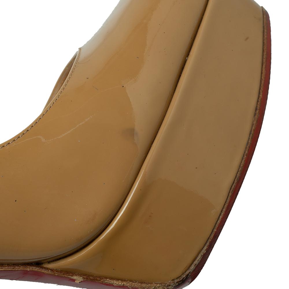 Women's Christian Louboutin Beige Patent Leather Bianca Slingback Sandals Size 38 For Sale