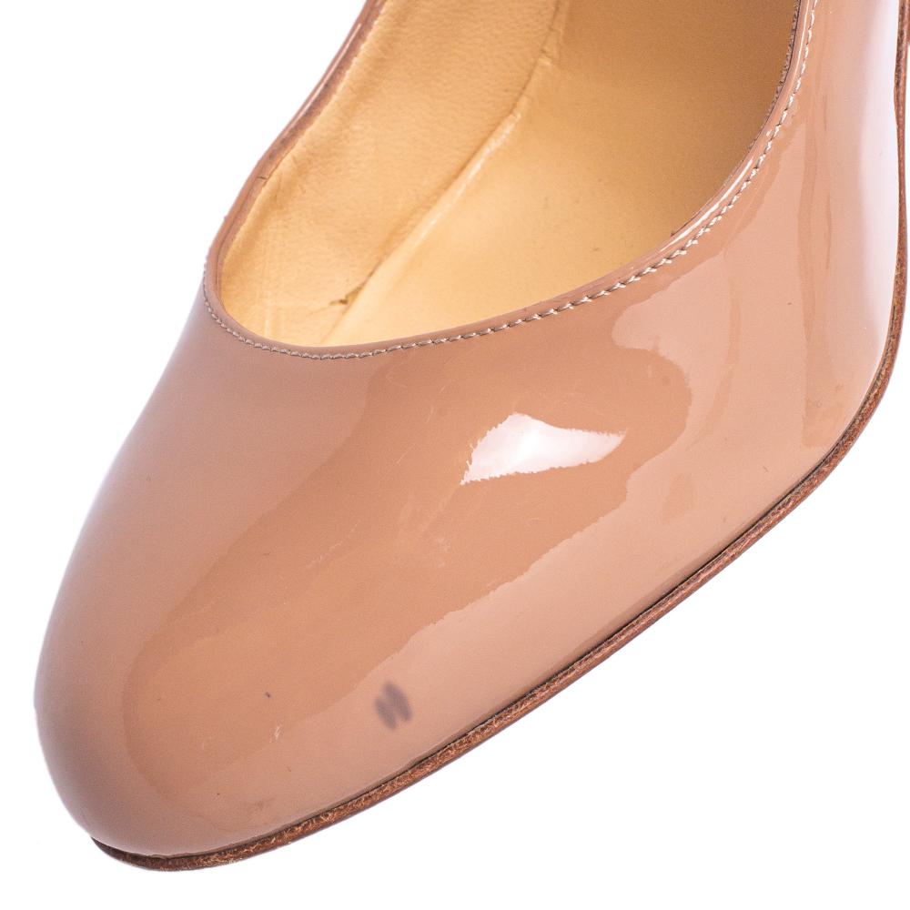 Christian Louboutin Beige Patent Leather Cadrilla Block Heel Pumps Size 39.5 In Good Condition In Dubai, Al Qouz 2