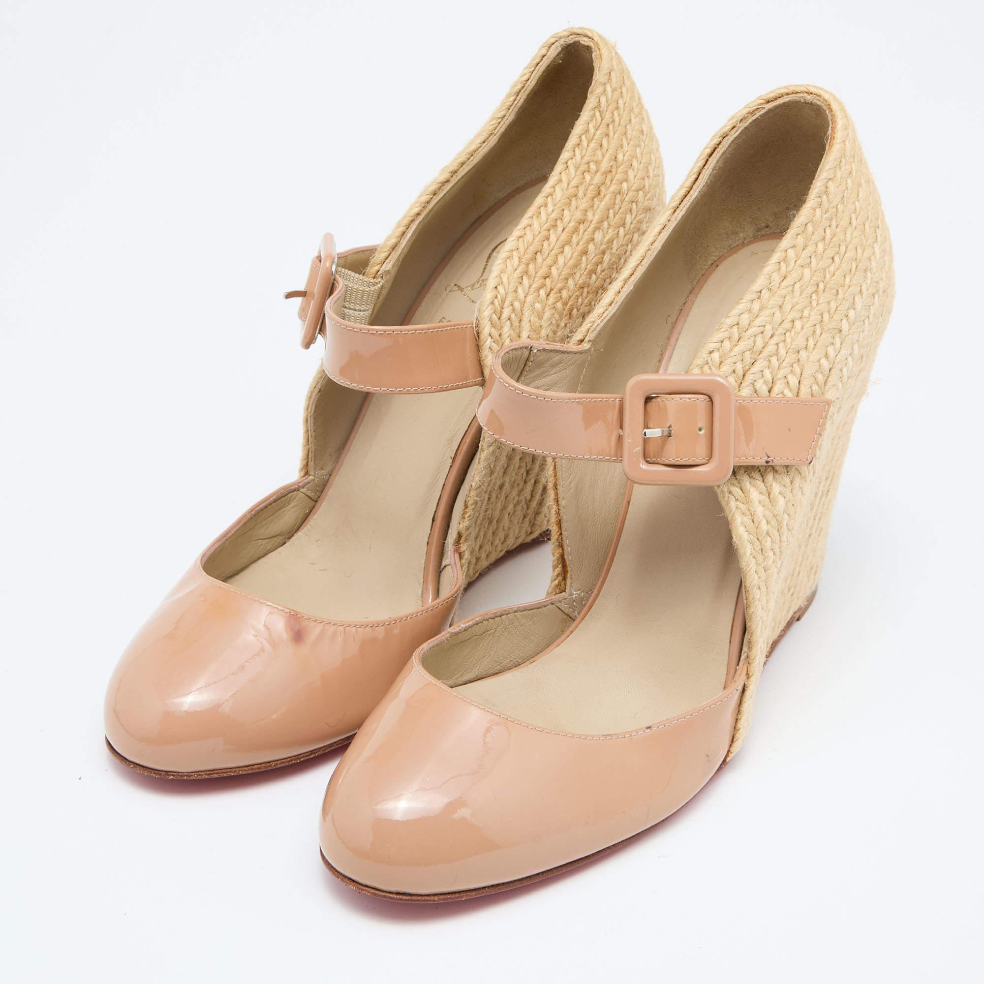 Christian Louboutin Escarpins Cordocou en cuir verni beige Taille 38 Pour femmes en vente