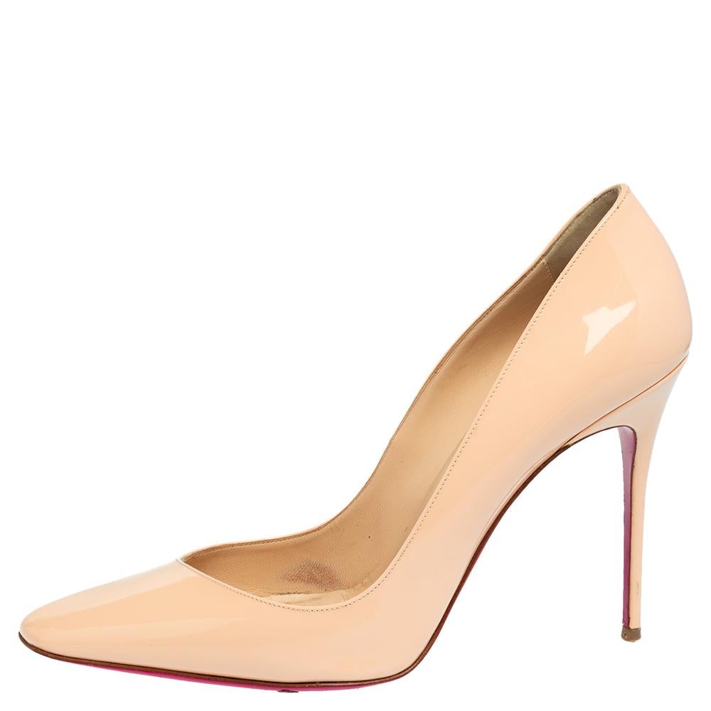 Made from well-crafted patent leather, these pumps are a splendid example of luxury and class. Arriving in a timeless silhouette, these Christian Louboutin Corneille pumps flaunt a beige shade, pointed toes, and are raised on slender