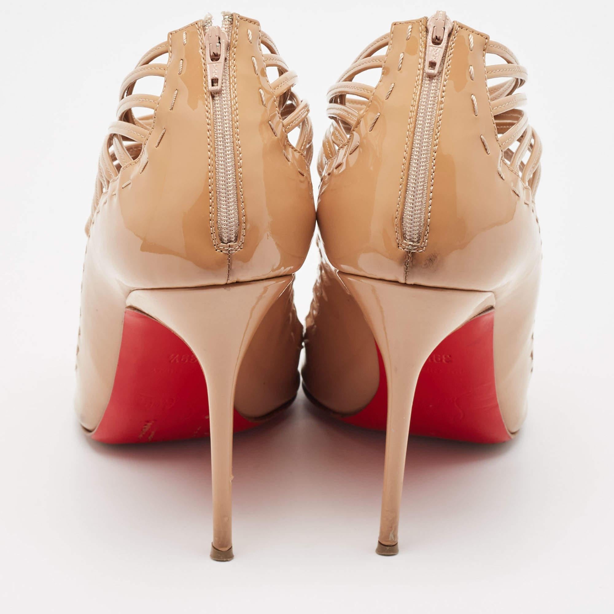 De las mujeres Christian Louboutin Botines Gortik de charol beige 39.5 en venta