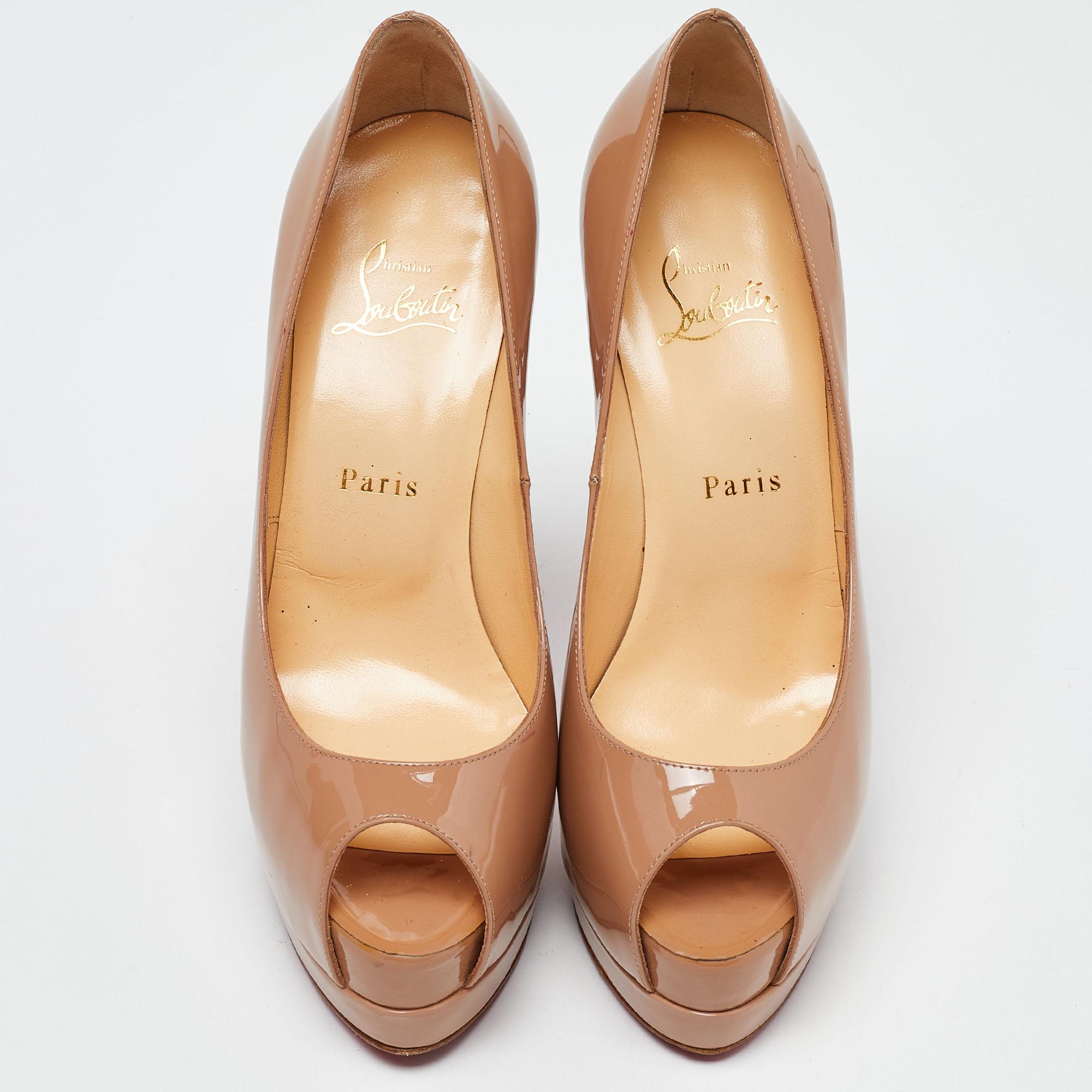 Christian Louboutin Bombas de plataforma Lady Peep de charol beige Tamaño 38 Beige