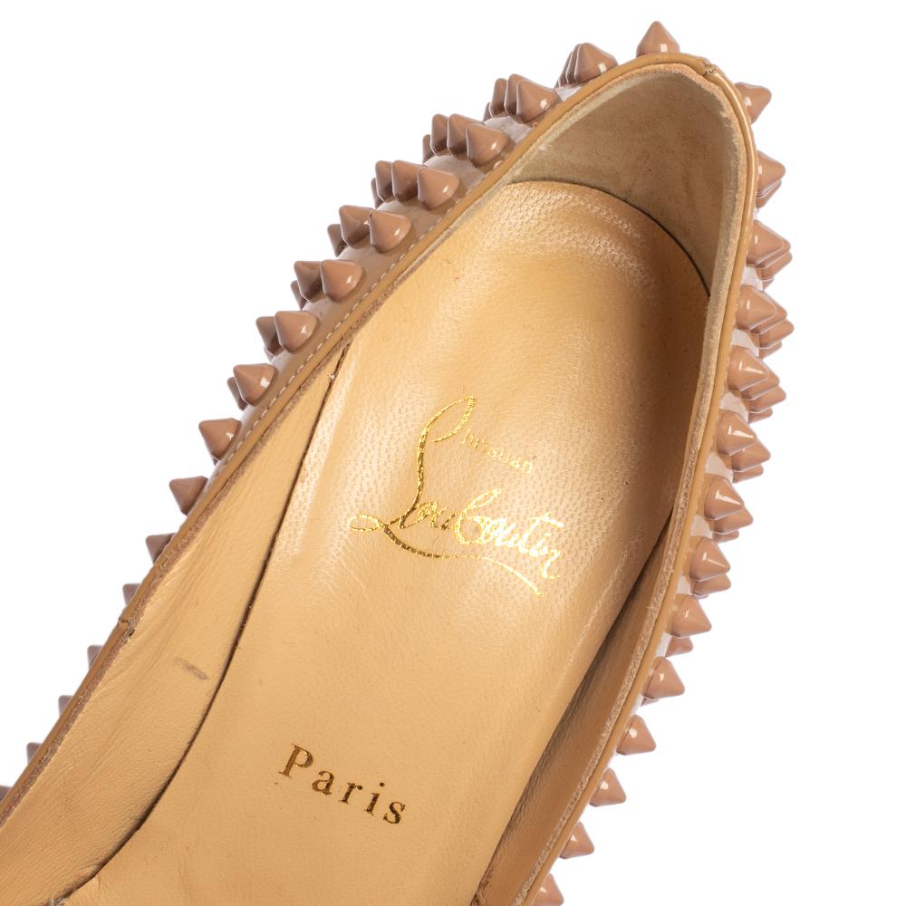 Christian Louboutin Beige Patent Leather Lady Peep Spiked Peep Toe Pumps Size 38 In Good Condition In Dubai, Al Qouz 2
