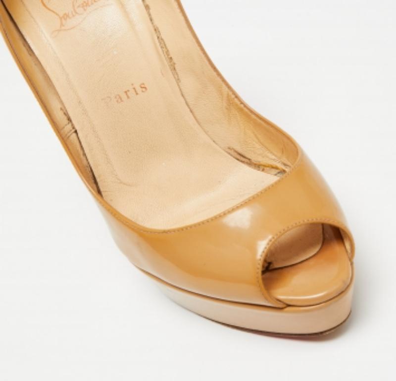 Women's Christian Louboutin Beige Patent Leather Lady Peep-Toe Platform Pumps Size 38 For Sale