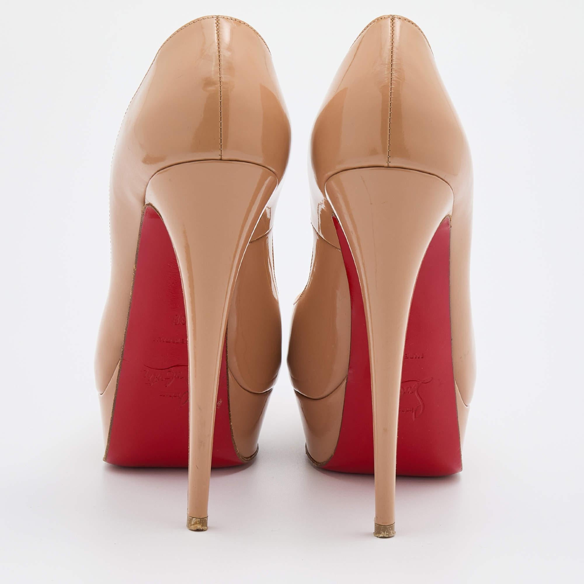 Christian Louboutin Lady Peep Toe Plateau-Pumps aus Lackleder in Beige, Größe 38 Damen