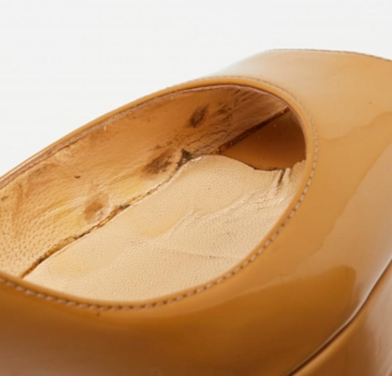 Christian Louboutin Beige Patent Leather Lady Peep-Toe Platform Pumps Size 38 For Sale 1