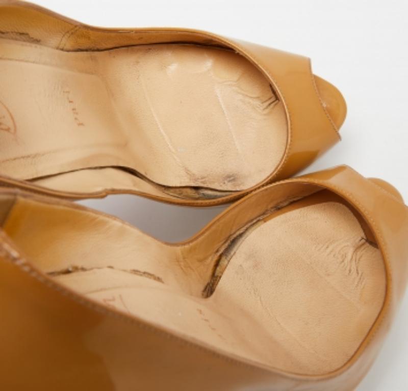 Christian Louboutin Beige Patent Leather Lady Peep-Toe Platform Pumps Size 38 For Sale 2
