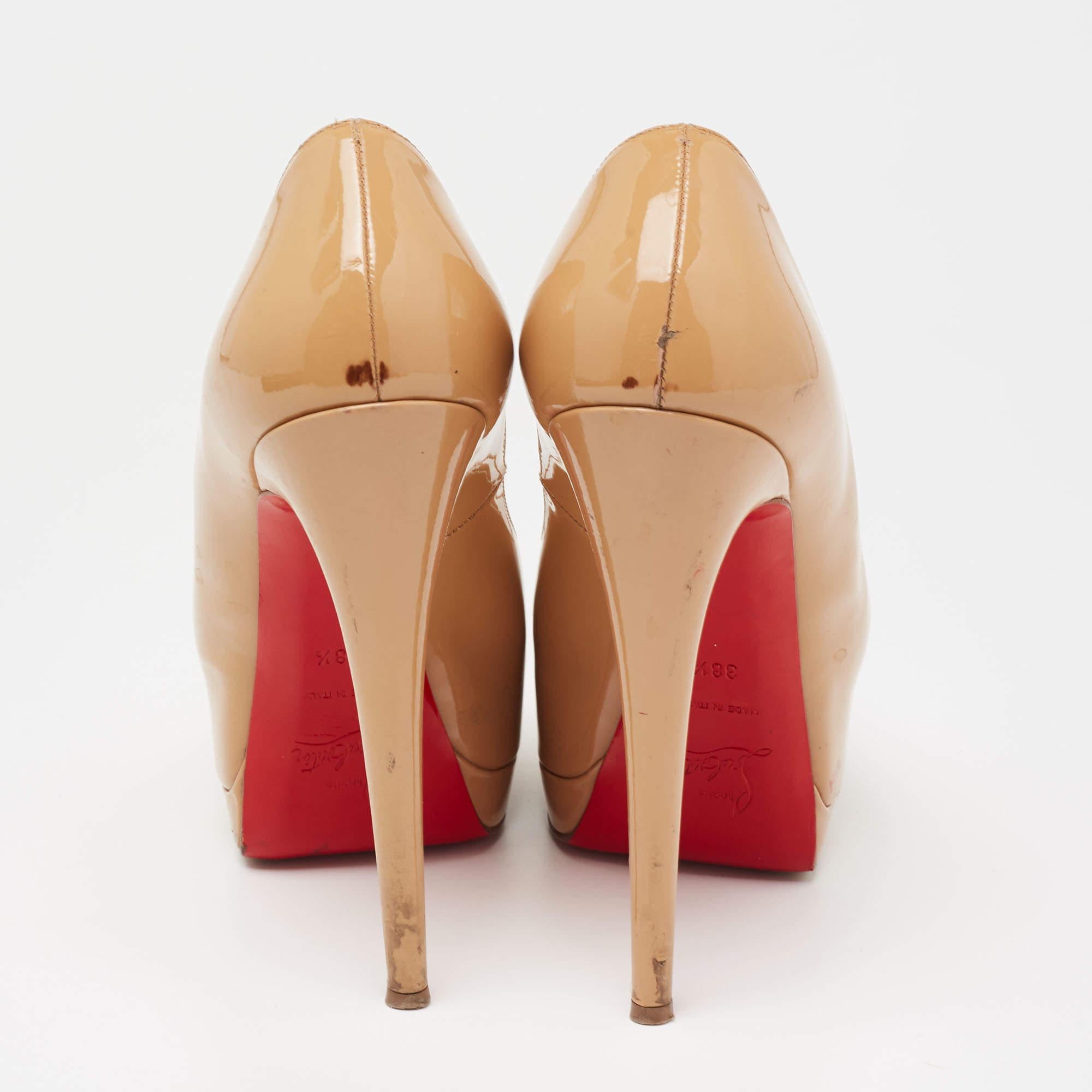 Christian Louboutin Beige Patent Leather New Prive Platform Pumps Size 38.5 For Sale 1