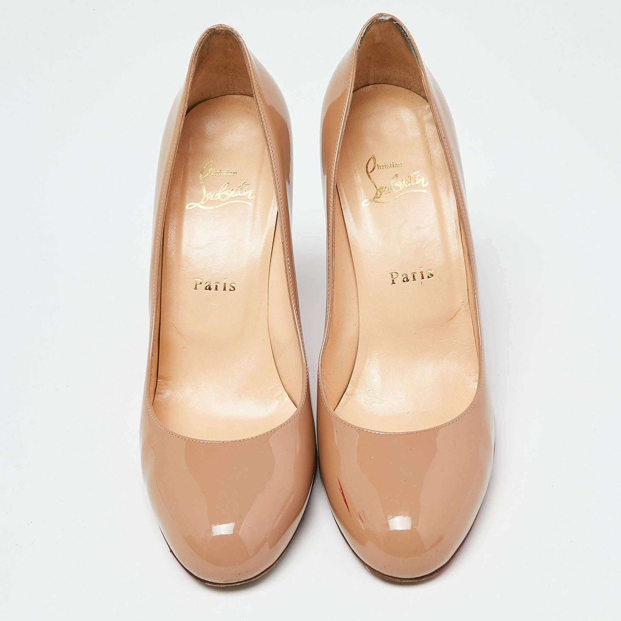 Beige Christian Louboutin Escarpins à plateforme simples beiges, neuves, taille 39,5 en vente
