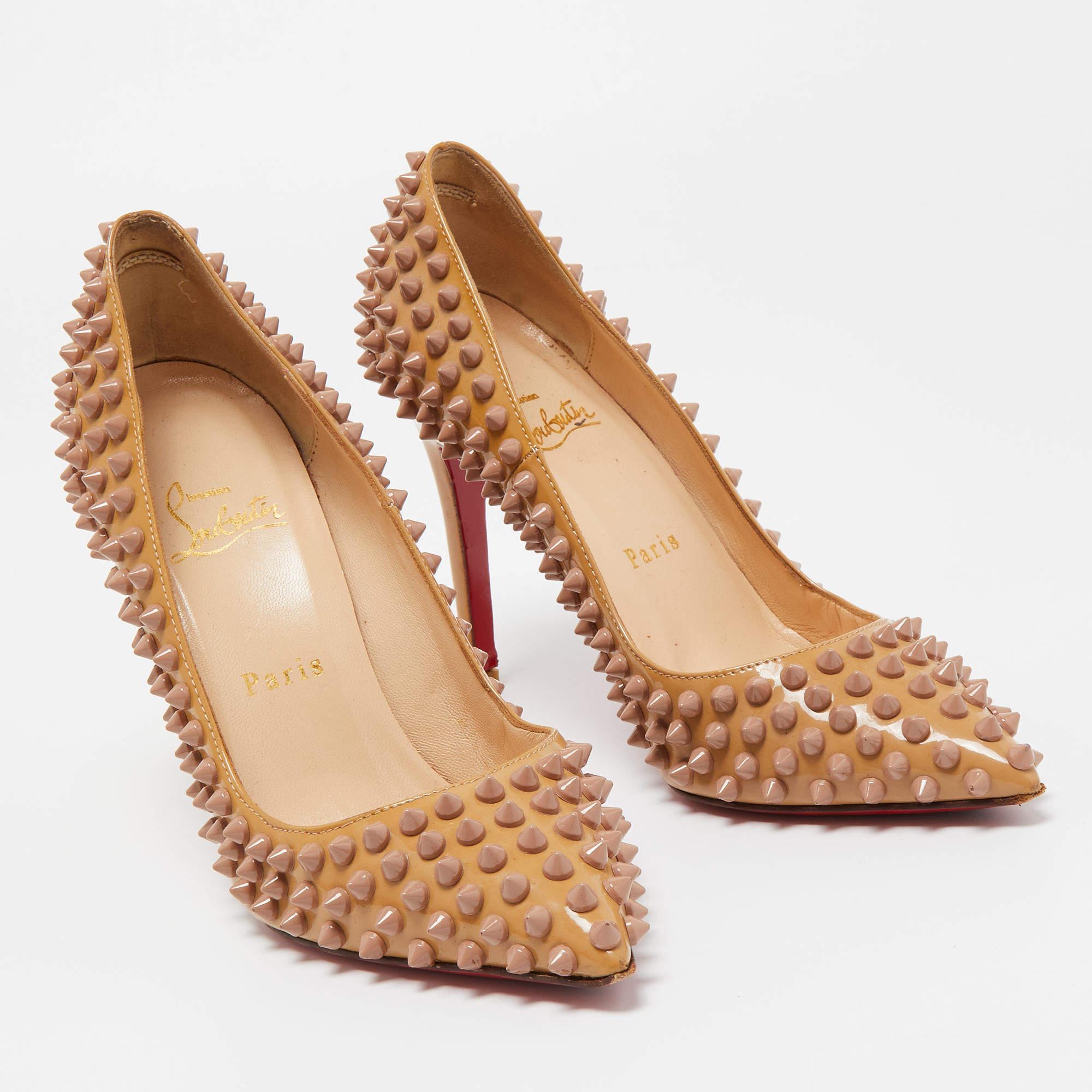 Christian Louboutin Beige Patent Leather Pigalle Spikes Pumps Size 37 In Good Condition For Sale In Dubai, Al Qouz 2