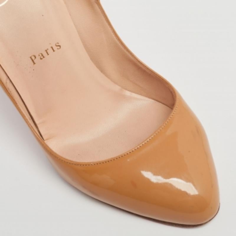 Christian Louboutin Beige Ron Pumps aus Lackleder Größe 39 1