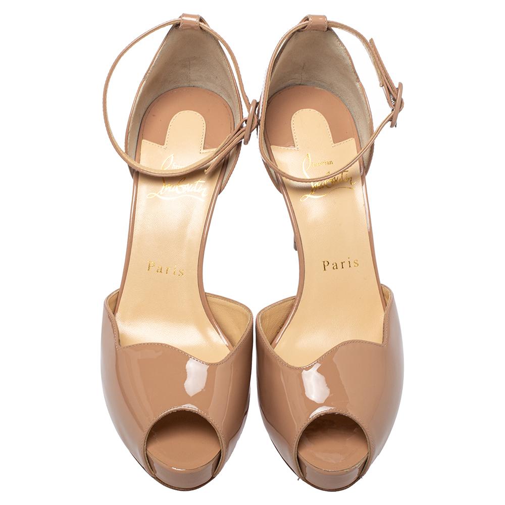 Christian Louboutin Beige Patent Leather Round Ankle Strap Sandals Size 38 In New Condition In Dubai, Al Qouz 2