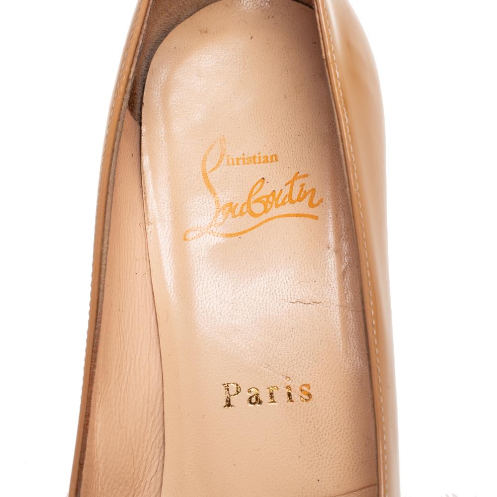 Women's Christian Louboutin Beige Patent Leather Simple Pumps Size 37.5