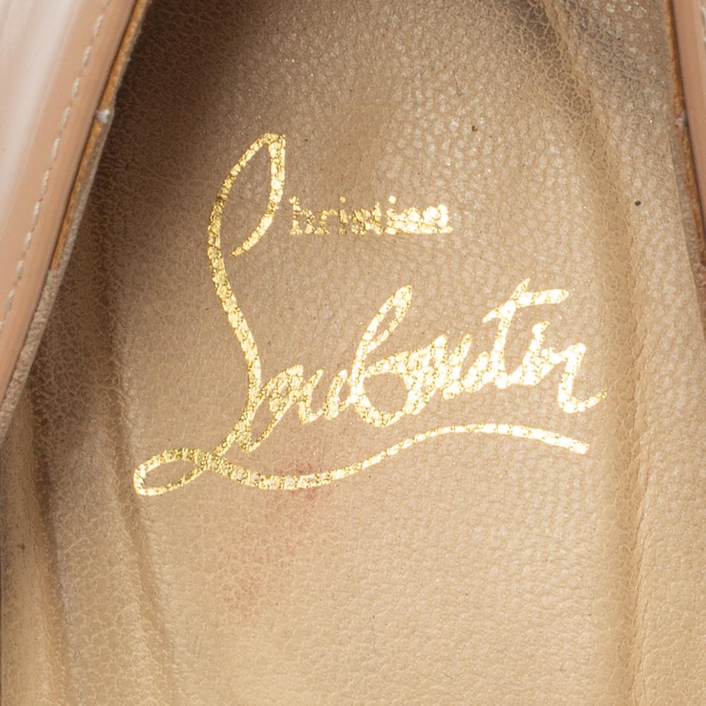 Christian Louboutin Beige Patent Leather Simple Pumps Size 37.5 For Sale 3