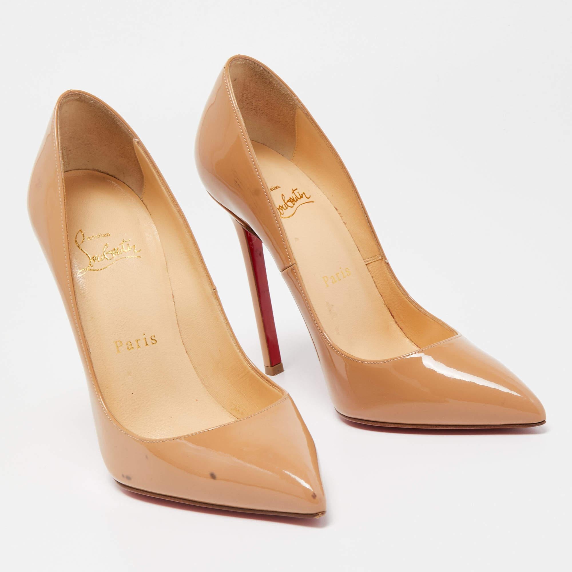 Christian Louboutin Beige Patent Leather So Kate Pointed Toe Pumps Size 37.5 In Good Condition For Sale In Dubai, Al Qouz 2