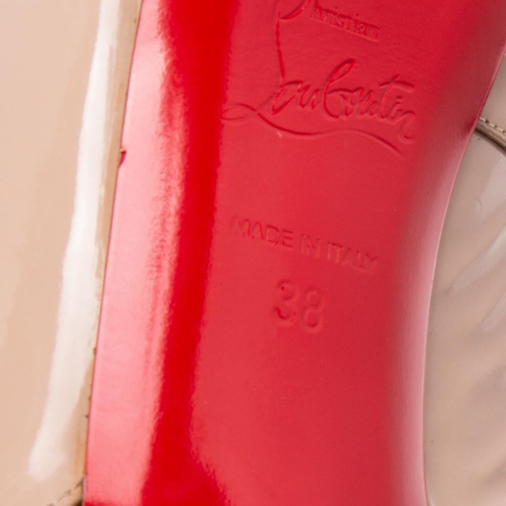 Christian Louboutin Sandali Soso in pelle verniciata beige misura 38 3