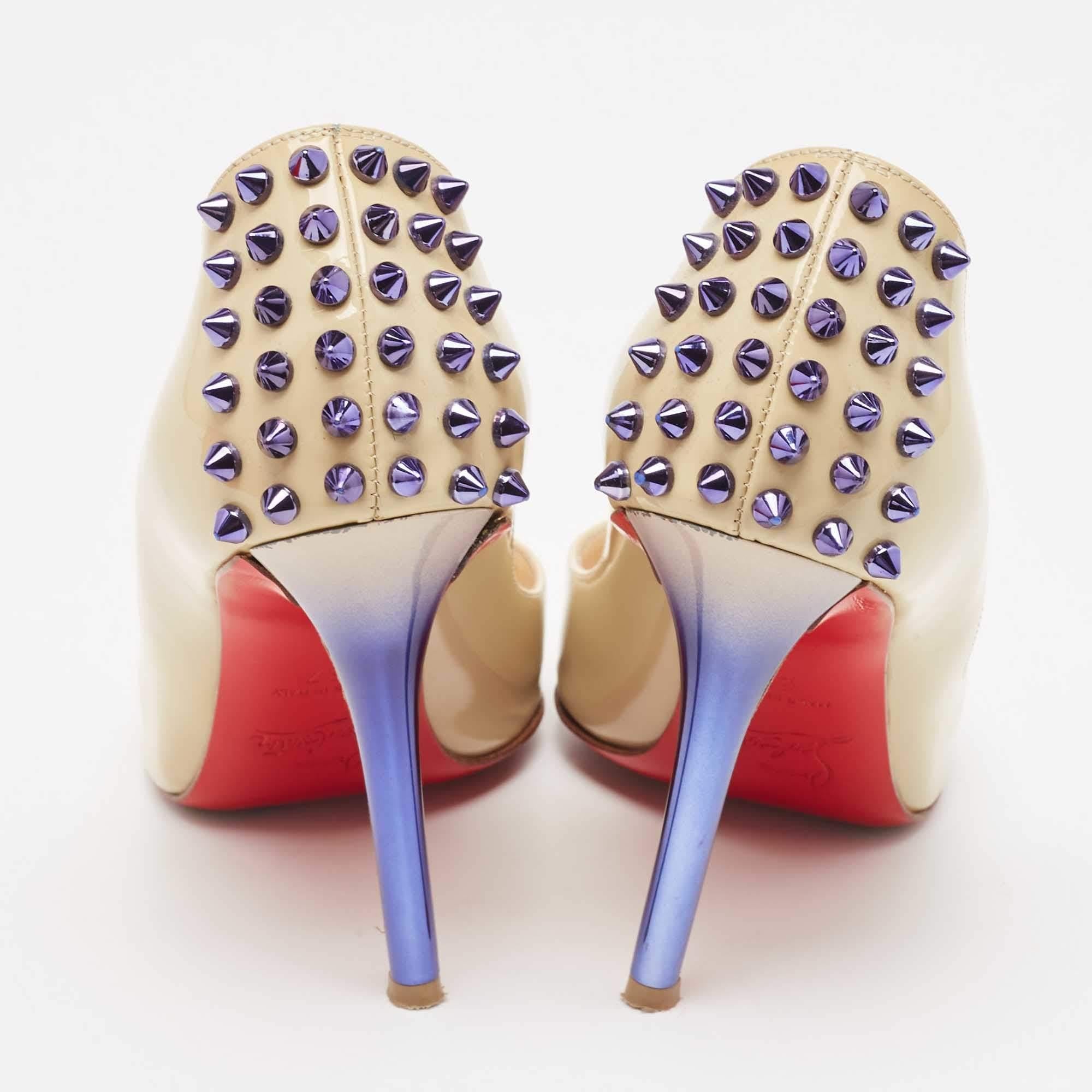 Christian Louboutin Beige Patent Leather Spiked Pumps Size 37 For Sale 1