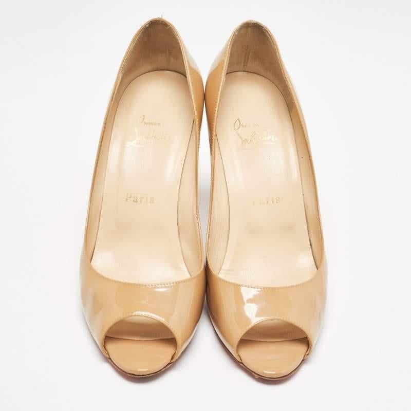 Christian Louboutin Beige Patent Leather You You Pumps Size 38.5 In Good Condition In Dubai, Al Qouz 2