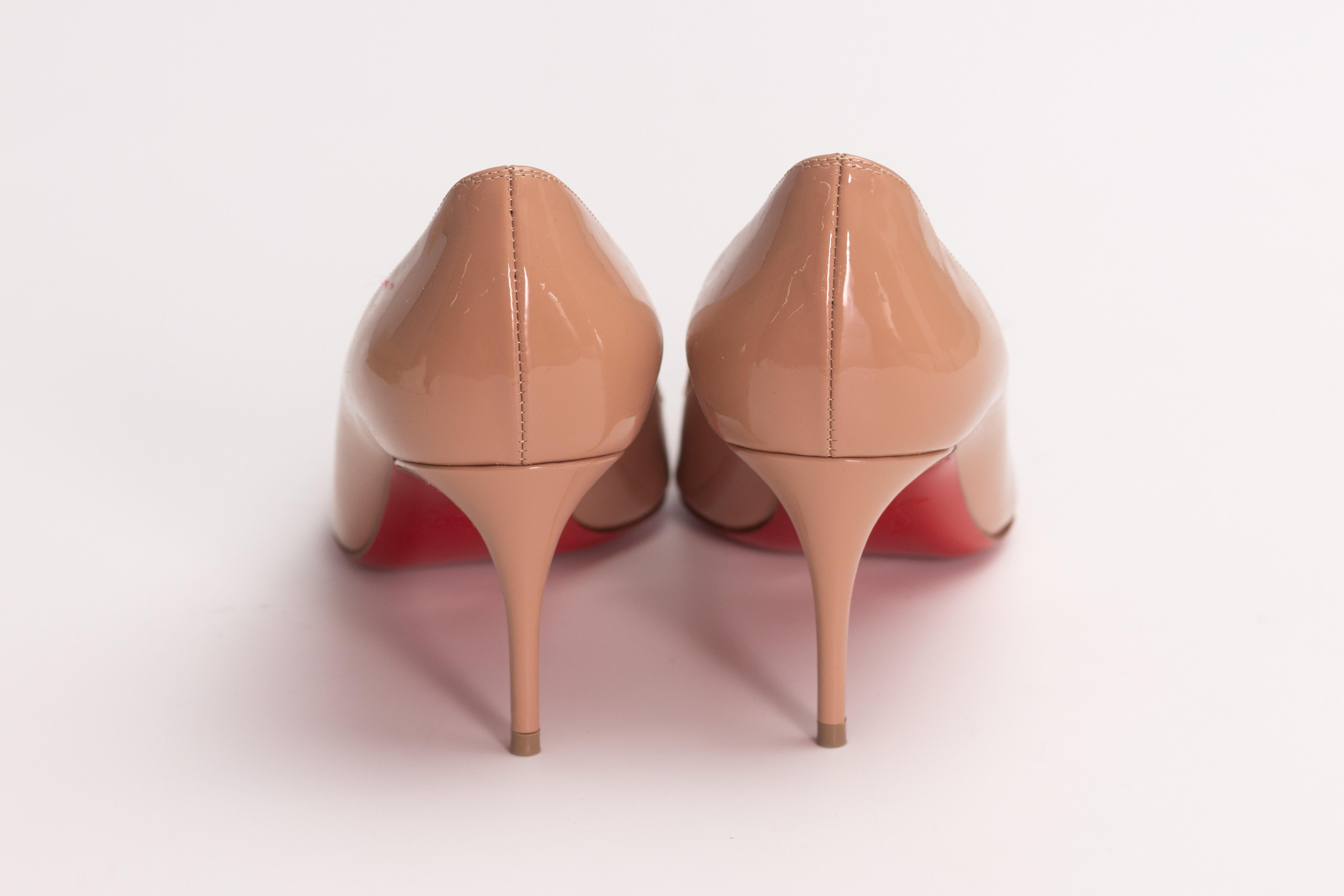 Christian Louboutin Beige Patent Pigalle Pointed Toe Heels (EU 35.5) en vente 1