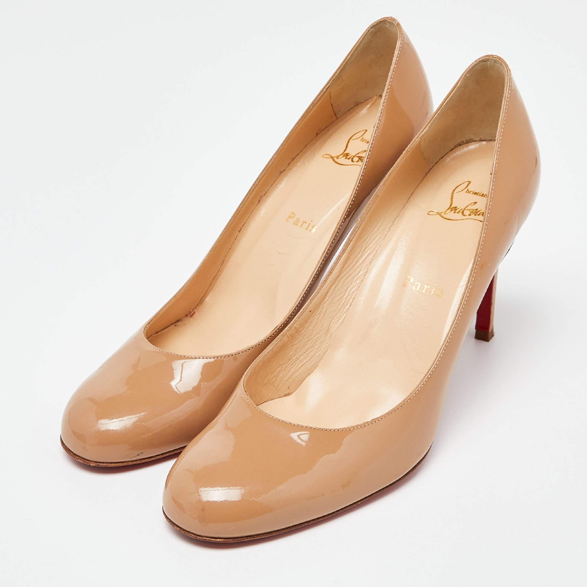 Make a statement with these designer pumps for women. Impeccably crafted, these chic heels offer both fashion and comfort, elevating your look with each graceful step.

