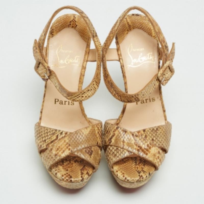 Complement your well-put-together outfit with these shoes by Christian Louboutin. Luxe and classy, they have an amazing construction for enduring quality and comfortable fit.