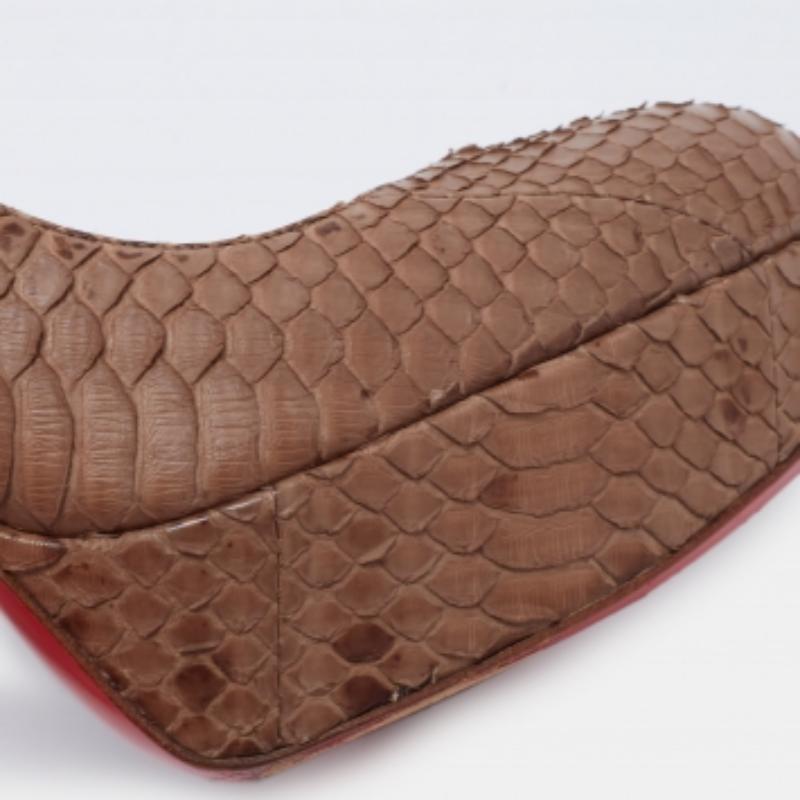 De las mujeres Christian Louboutin Bombas con punta de piel de pitón beige talla 39 en venta