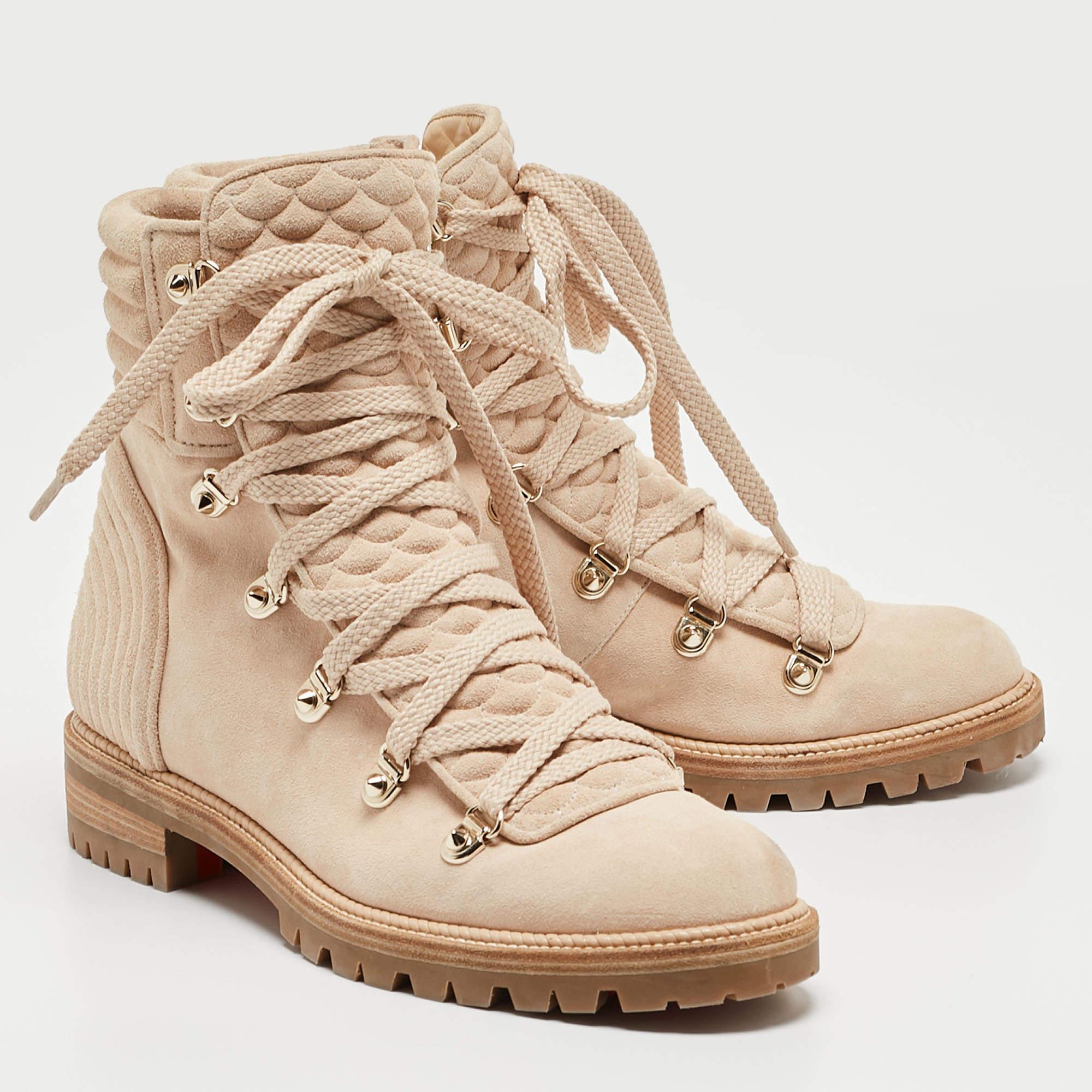 Women's Christian Louboutin Beige Quilted Suede Mad Combat Boots Size 39 For Sale