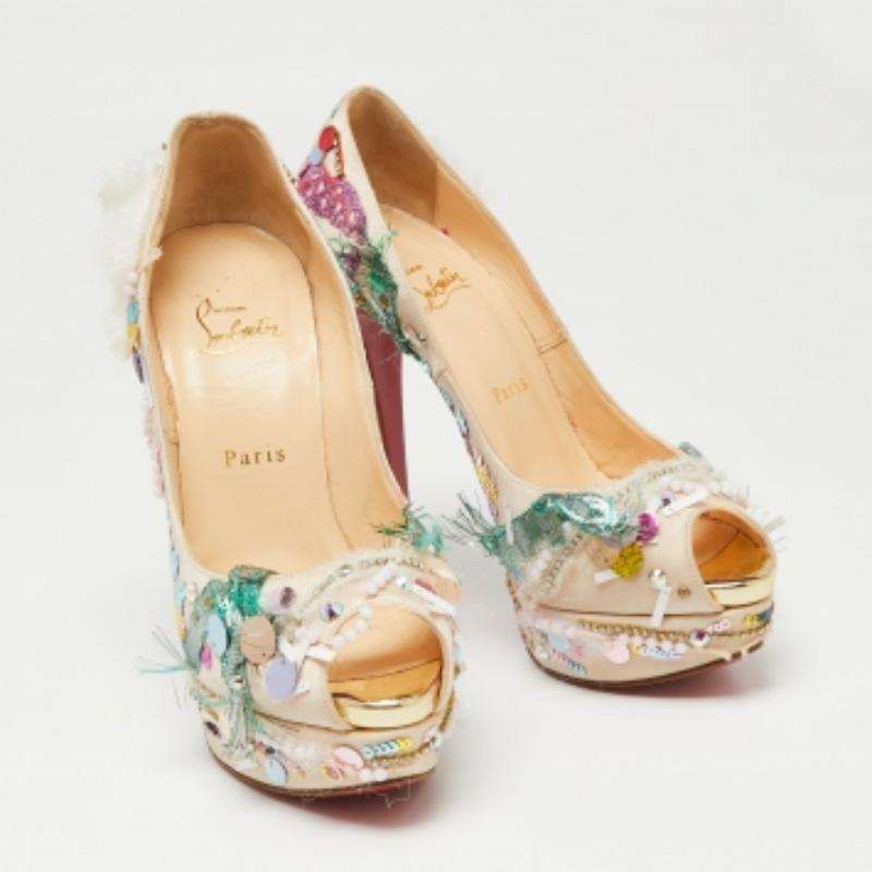 Christian Louboutin Beige Satin 'Make Up Trash' Lady Peep-Toe Pumps Size 38 For Sale 1