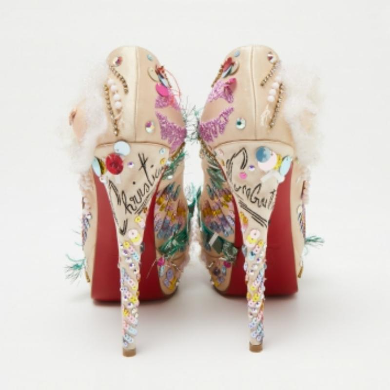 Christian Louboutin Beige Satin 'Make Up Trash' Lady Peep-Toe Pumps Size 38 For Sale 2