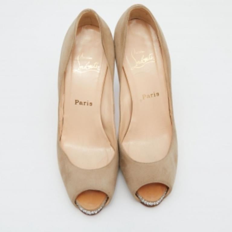 Women's Christian Louboutin Beige Suede Very Prive Crystal Peep Toe Pumps Size 38.5 For Sale