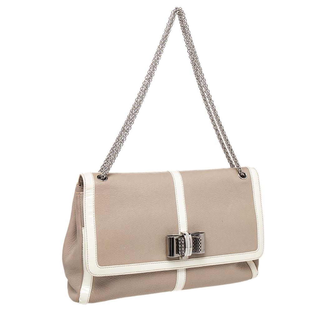 Christian Louboutin Beige /White Patent And Leather Sweet Charity Shoulder Bag In Good Condition In Dubai, Al Qouz 2