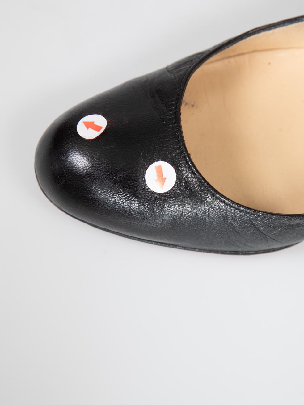 Christian Louboutin Escarpins en cuir noir en forme d'amande Taille IT 37 en vente 5