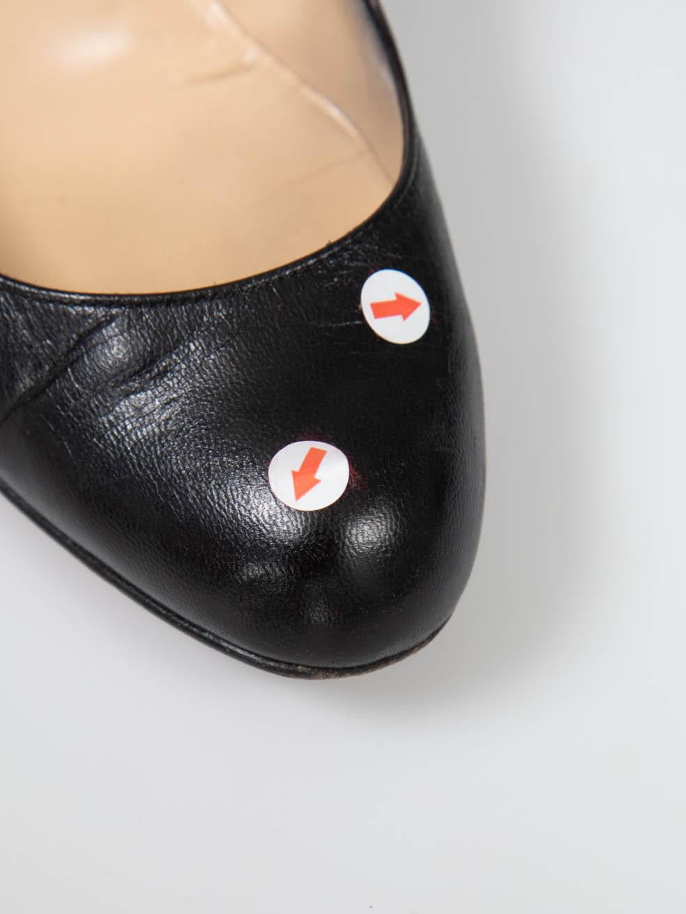 Christian Louboutin Escarpins en cuir noir en forme d'amande Taille IT 37 en vente 4