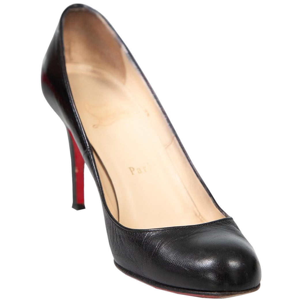 Christian Louboutin Escarpins en cuir noir en forme d'amande Taille IT 37 en vente