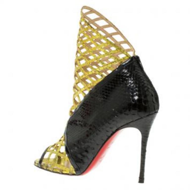 Christian Louboutin Noir et or Python Bougliona Cage Ankle Boots Taille 38.5 Pour femmes en vente