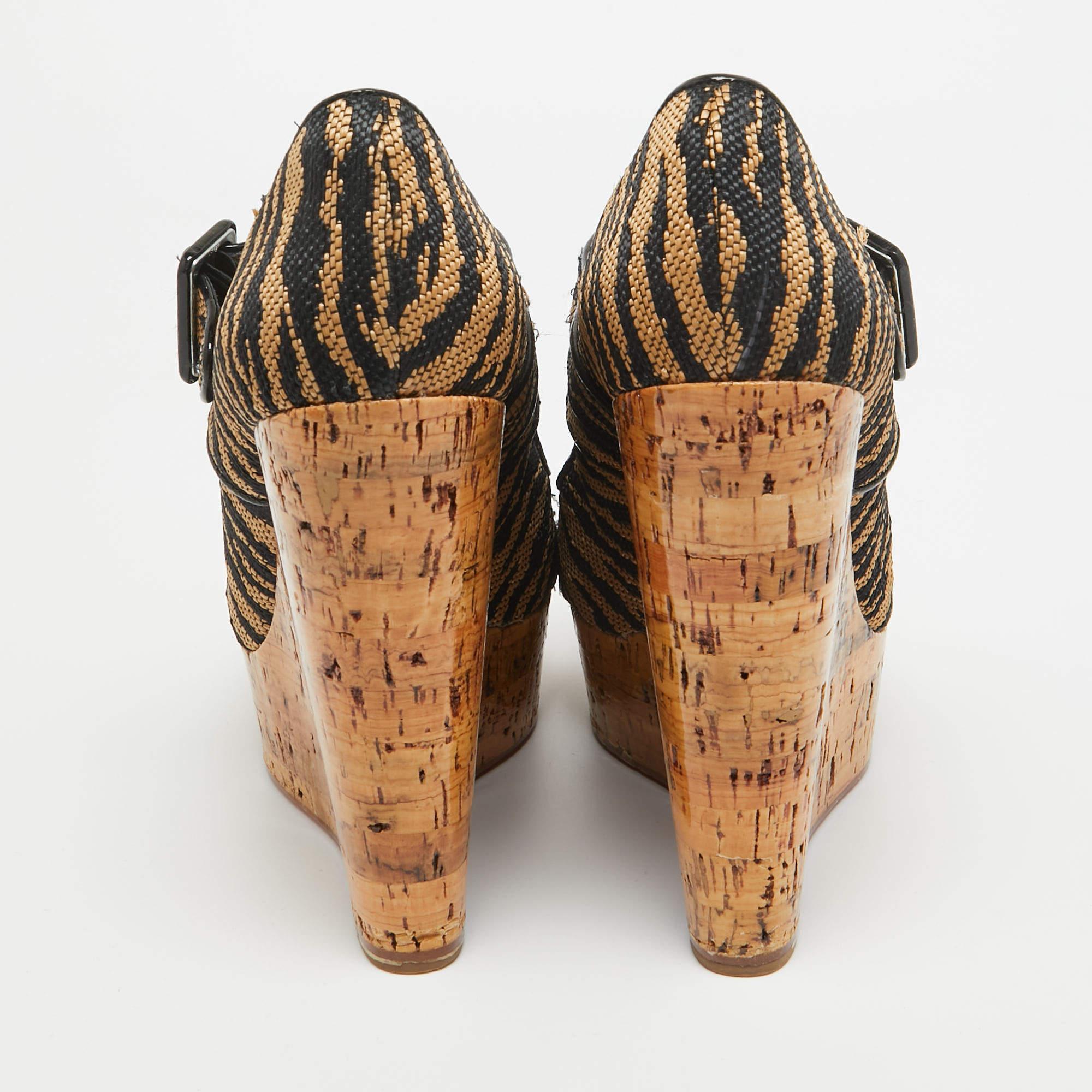 Christian Louboutin escarpins Melisa à talons compensés en toile noire/beige, taille 38 Pour femmes en vente