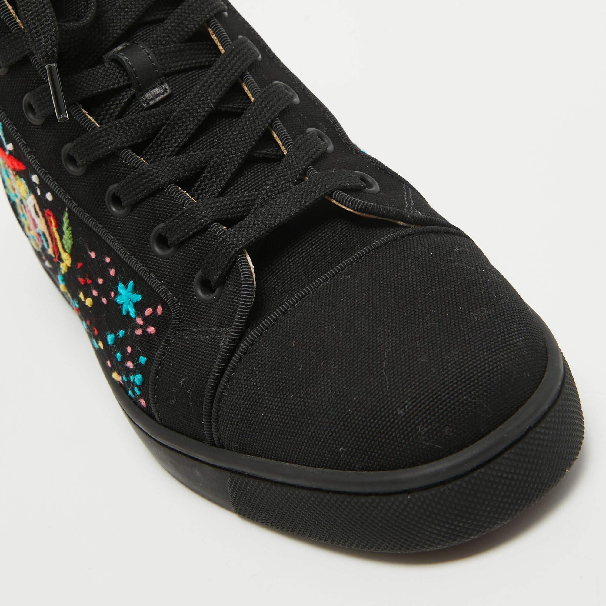 Christian Louboutin Black Canvas Embroidered Louis Orlato Sneakers Size 40 In Excellent Condition In Dubai, Al Qouz 2