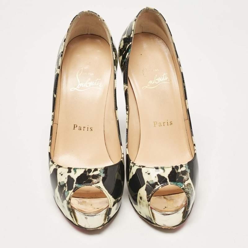 Noir Christian Louboutin Cuir verni imprimé noir/crème Nouveaux escarpins Very Prive Taille 35 en vente