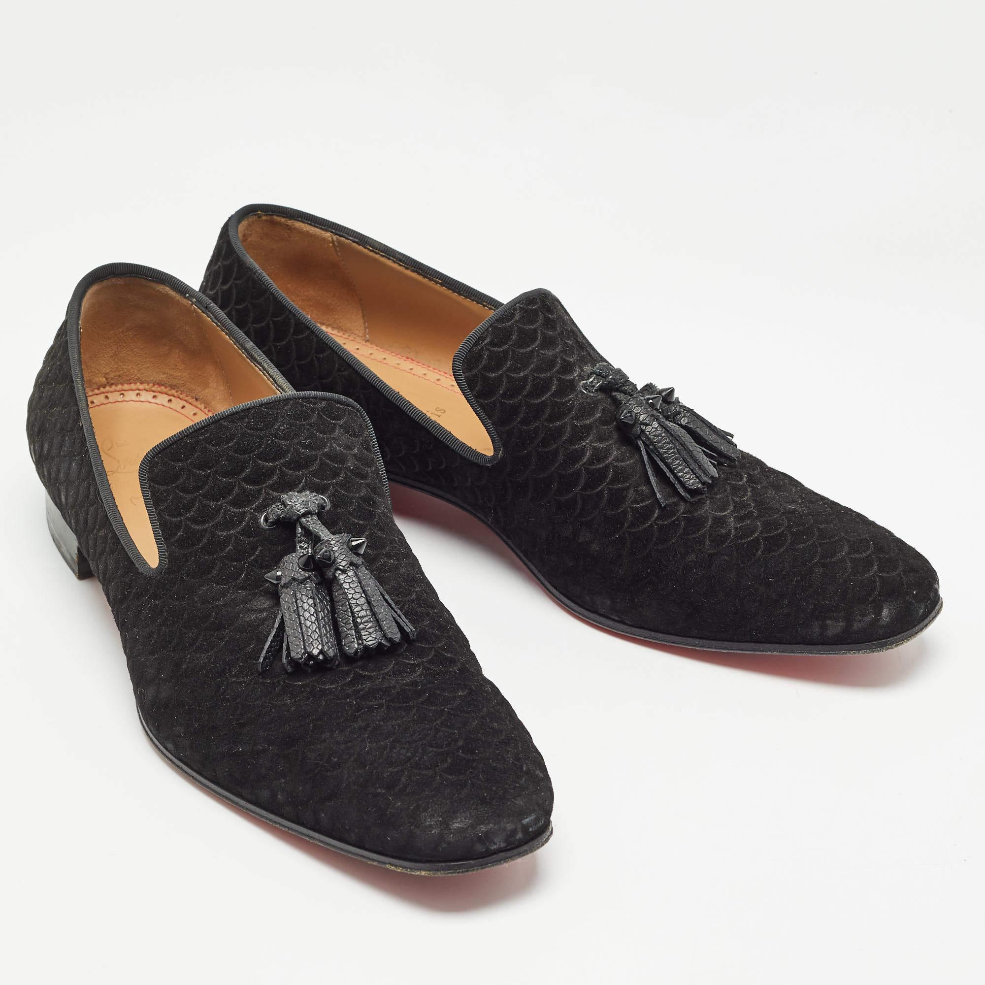 Christian Louboutin Chaussons de smoking en daim gaufré pissenlit noir Taille 42.5 Bon état - En vente à Dubai, Al Qouz 2