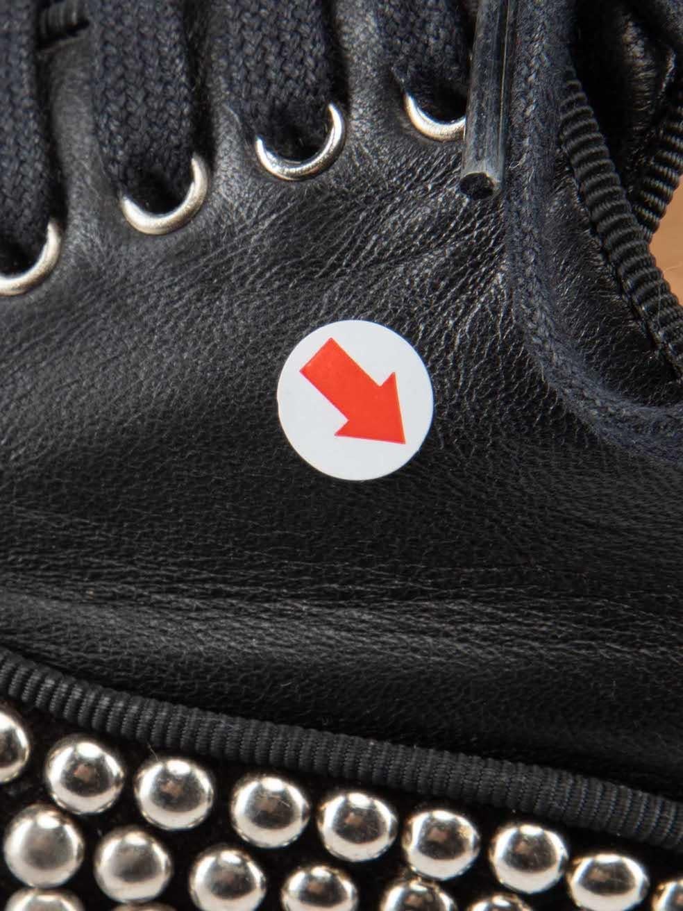 Christian Louboutin Schwarz Fred Clous Oxfords mit Nieten Größe IT 36 im Angebot 2