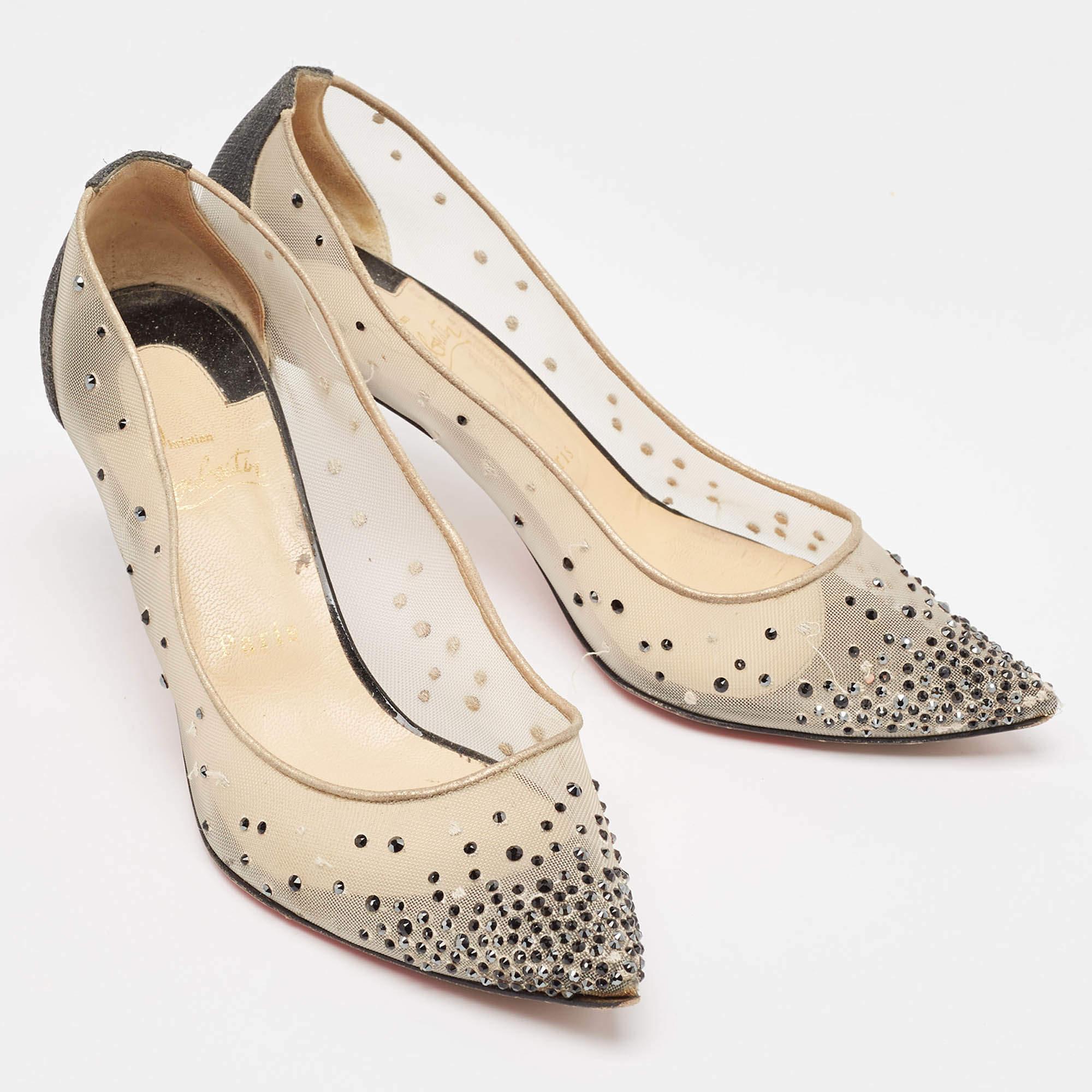 Christian Louboutin Black Glitter Fabric and Mesh Follies Strass Pumps Size 38.5 In Fair Condition For Sale In Dubai, Al Qouz 2