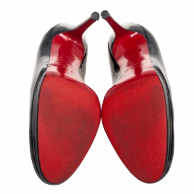 Christian Louboutin escarpins simples noirs/vernis brillants neufs, taille 37,5 en vente 3