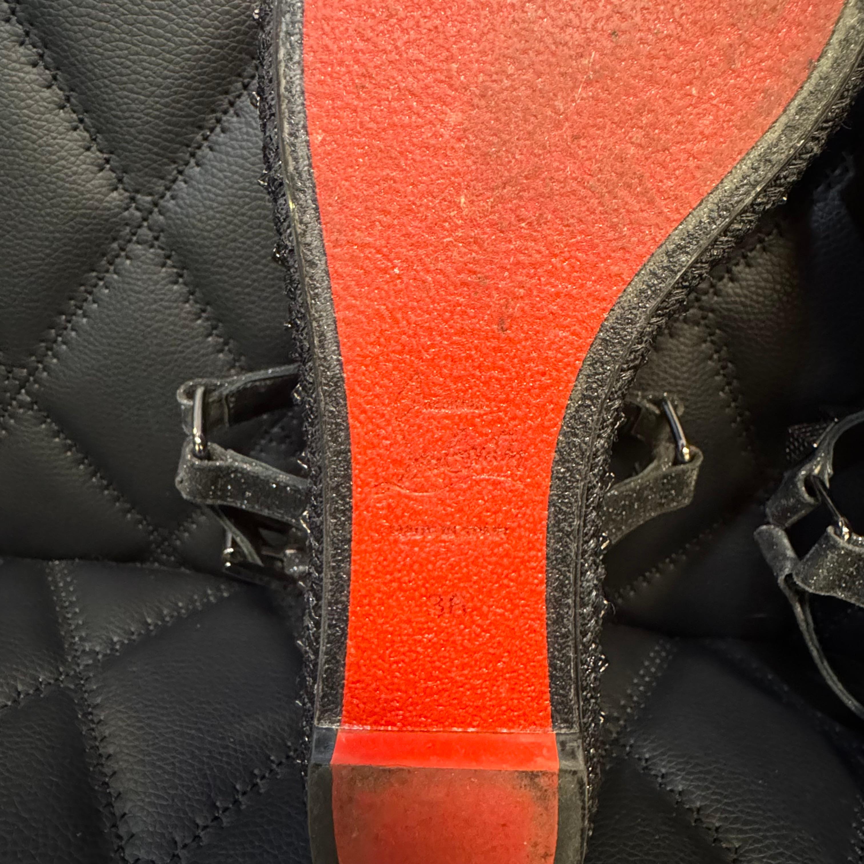 Christian Louboutin Black Glitter Pyraclou 60 Studded Platform Sandals (Sandales à plateforme cloutée avec paillettes) en vente 1