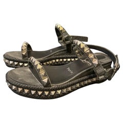 Christian Louboutin Sandali con plateau con borchie Pyraclou 60 glitterati neri